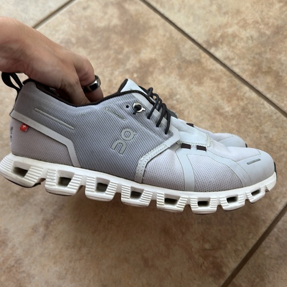 On Running Shoes - On cloud size 7 1/2